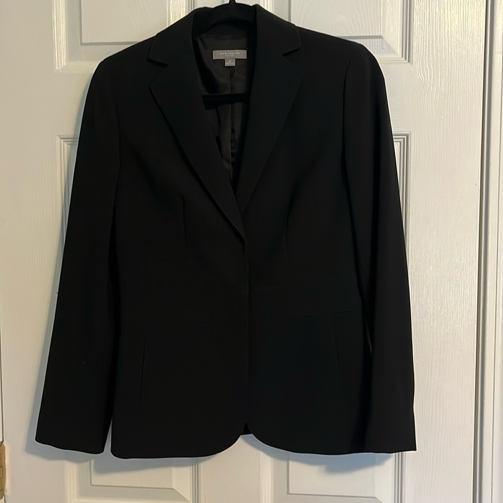 Ann Taylor petites black blazer/ dress jacket size 6p